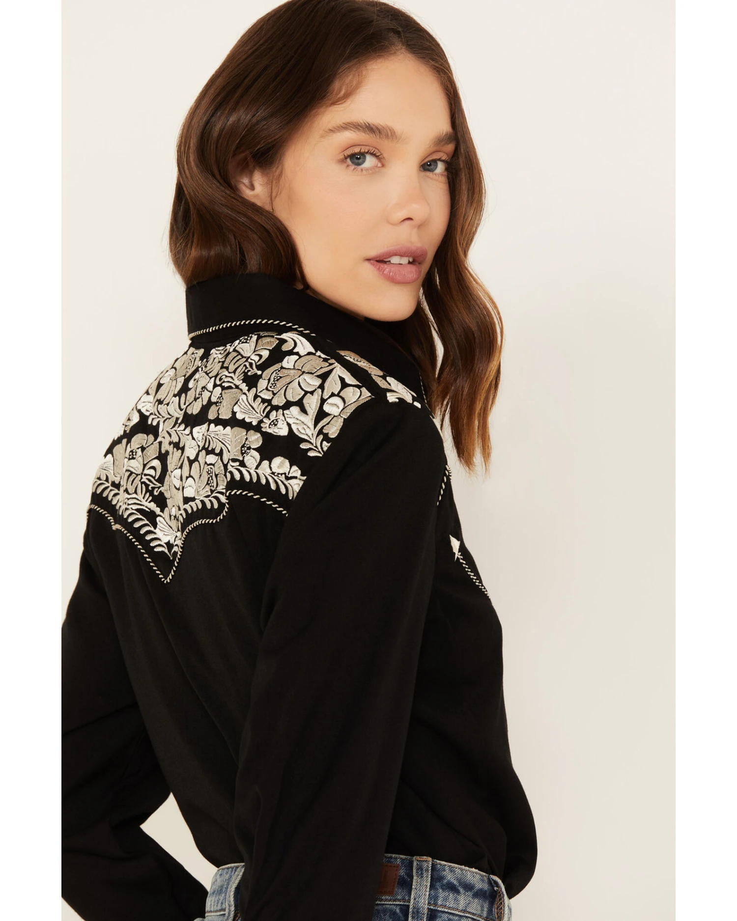 Scully Women's Silver Western Embroidered Shirt - Image 2