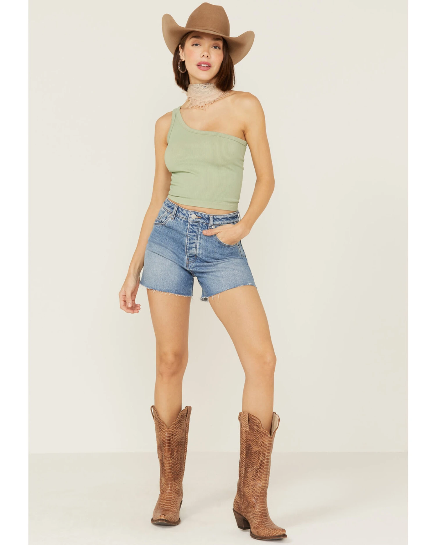 Rolla's Women's Salty Medium Wash High Rise Original Eco Salty Shorts - Image 2