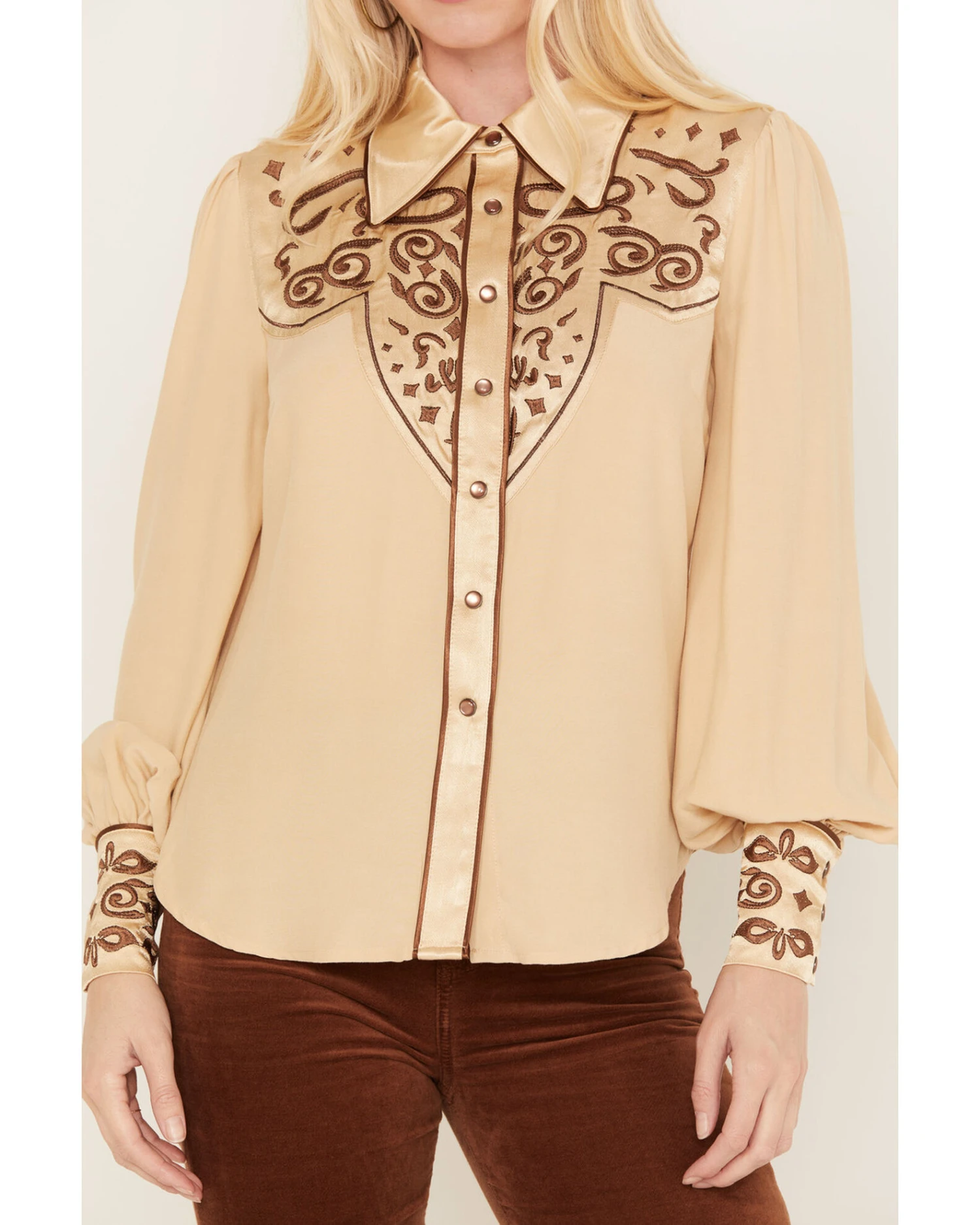 Shyanne Women's Long Sleeve Embroidered Western Snap Shirt - Image 2